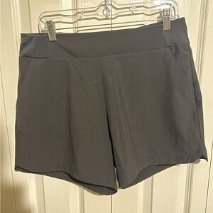 Walter Hagen Women's High Waist Black Shorts